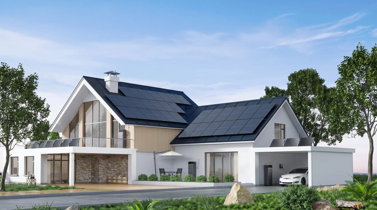 Sunpura S2400 als Batteriespeicher an einem Balkon mit Solarmodulen